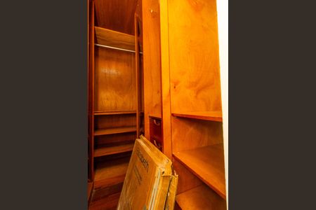 Apartamento para alugar com 55m², 2 quartos e 1 vaga Apartamento para alugar com 55m², 2 quartos e 1 vagaCloset