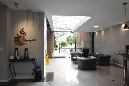 Studio para alugar com 36m², 1 quarto e 1 vaga Studio para alugar com 36m², 1 quarto e 1 vagaHall de entrada