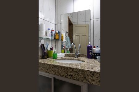 Casa para alugar com 120m², 2 quartos e 1 vaga Casa para alugar com 120m², 2 quartos e 1 vagaBanheiro
