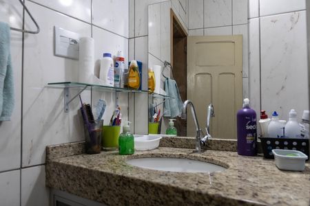 Casa para alugar com 120m², 2 quartos e 1 vaga Casa para alugar com 120m², 2 quartos e 1 vagaBanheiro