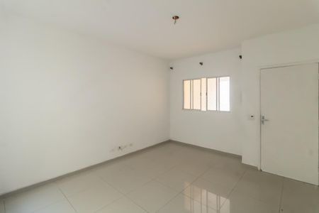 Casa para alugar com 150m², 4 quartos e 2 vagas Casa para alugar com 150m², 4 quartos e 2 vagasSala