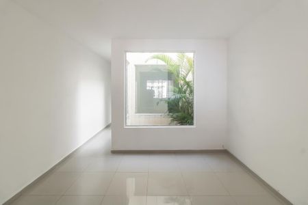 Casa para alugar com 150m², 4 quartos e 2 vagas Casa para alugar com 150m², 4 quartos e 2 vagasSala