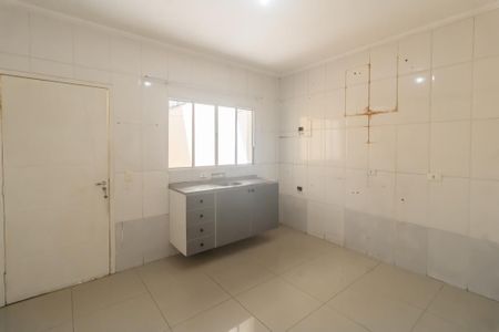 Casa para alugar com 150m², 4 quartos e 2 vagas Casa para alugar com 150m², 4 quartos e 2 vagasCozinha