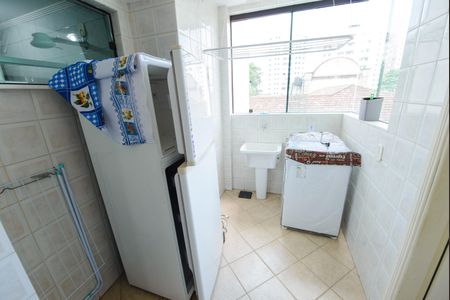 Apartamento para alugar com 112m², 3 quartos e 1 vagaÁrea de Serviço