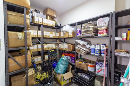 Casa à venda com 208m², 6 quartos e 4 vagas Casa à venda com 208m², 6 quartos e 4 vagasQuarto 3