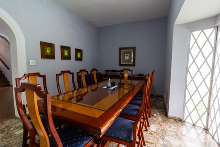 Casa à venda com 208m², 6 quartos e 4 vagas Casa à venda com 208m², 6 quartos e 4 vagasSala de Jantar