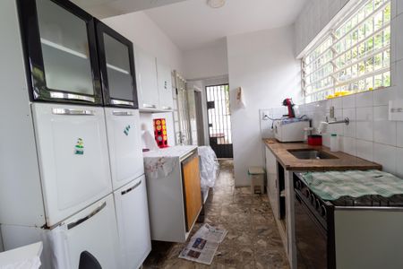 Casa à venda com 208m², 6 quartos e 4 vagas Casa à venda com 208m², 6 quartos e 4 vagasCozinha