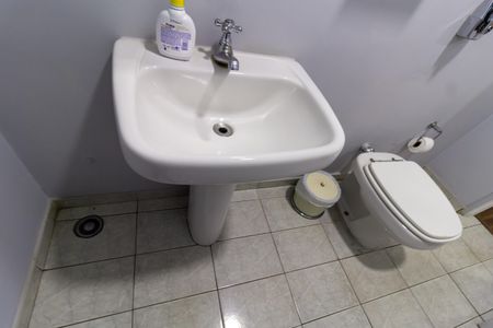 Casa à venda com 208m², 6 quartos e 4 vagas Casa à venda com 208m², 6 quartos e 4 vagasLavabo 3