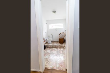 Casa à venda com 208m², 6 quartos e 4 vagas Casa à venda com 208m², 6 quartos e 4 vagasBanheiro 2