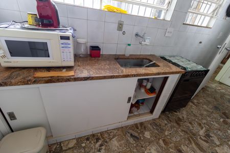 Casa à venda com 208m², 6 quartos e 4 vagas Casa à venda com 208m², 6 quartos e 4 vagasCozinha