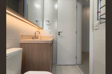 Apartamento à venda com 170m², 2 quartos e 2 vagasBnaheiro da Suíte 1