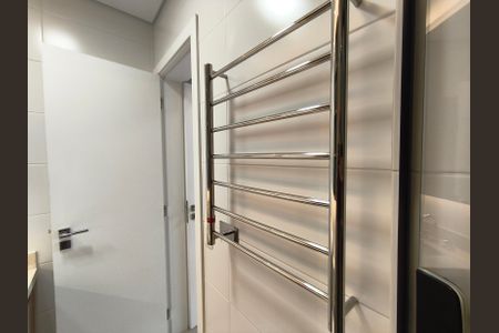 Apartamento à venda com 170m², 2 quartos e 2 vagasBnaheiro da Suíte 2