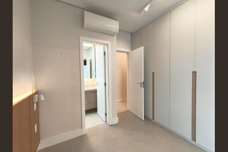 Apartamento à venda com 170m², 2 quartos e 2 vagasSuíte 1