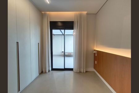 Apartamento à venda com 170m², 2 quartos e 2 vagasSuíte 1