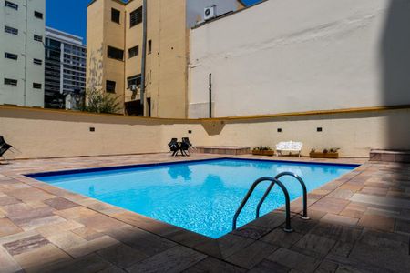 Apartamento à venda com 65m², 2 quartos e 1 vaga Apartamento à venda com 65m², 2 quartos e 1 vagaÁrea comum - Piscina