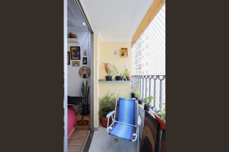 Apartamento à venda com 65m², 2 quartos e 1 vaga Apartamento à venda com 65m², 2 quartos e 1 vagaVaranda