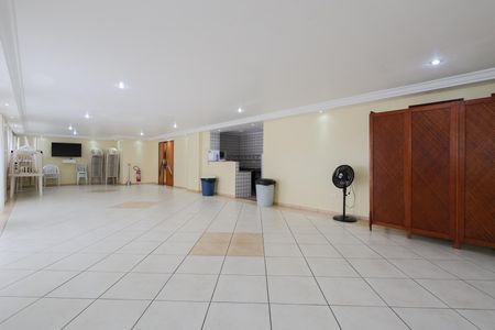 Apartamento à venda com 65m², 2 quartos e 1 vaga Apartamento à venda com 65m², 2 quartos e 1 vagaÁrea comum - Salão de festas