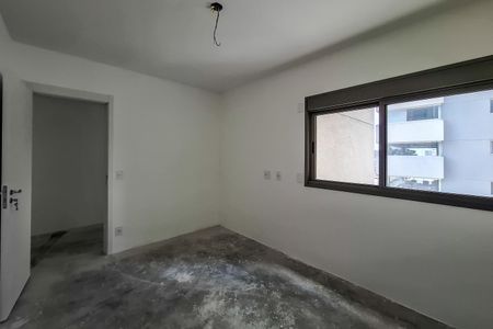 Apartamento à venda com 155m², 4 quartos e 2 vagasQuarto 2