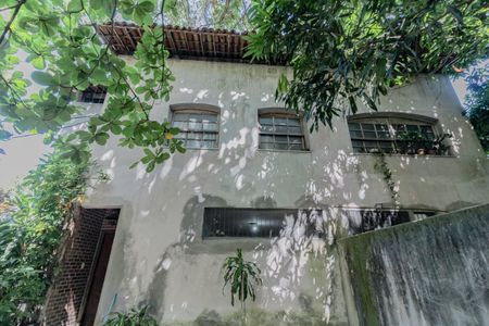 Casa à venda com 550m², 3 quartos e 6 vagasFachada da Casa