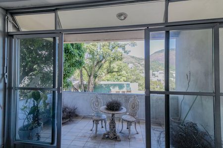 Casa à venda com 550m², 3 quartos e 6 vagasVaranda da Sala