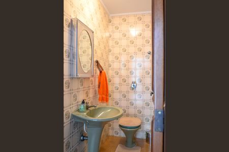 Casa à venda com 469m², 3 quartos e 4 vagasBanheiro de Serviço