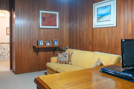 Casa à venda com 469m², 3 quartos e 4 vagasEscritório