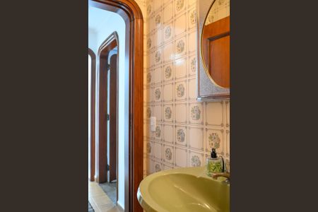 Casa à venda com 469m², 3 quartos e 4 vagasBanheiro de Serviço