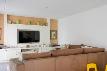 Casa à venda com 469m², 3 quartos e 4 vagasSala