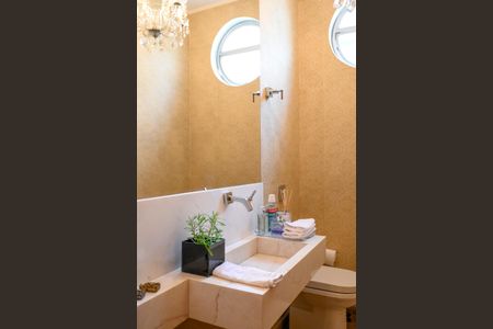 Casa à venda com 469m², 3 quartos e 4 vagasLavabo