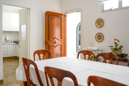 Casa à venda com 469m², 3 quartos e 4 vagasCopa