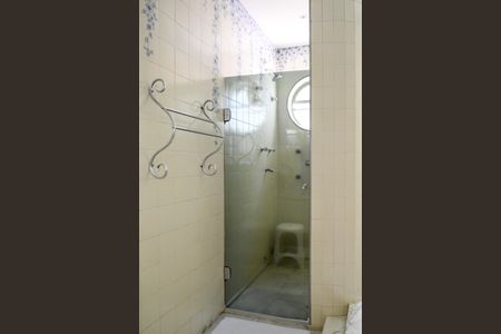 Casa à venda com 469m², 3 quartos e 4 vagasBanheiro da Suite 1