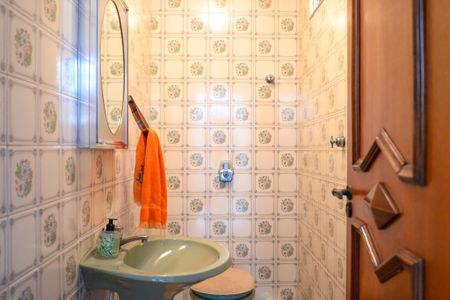 Casa à venda com 469m², 3 quartos e 4 vagasBanheiro de Serviço