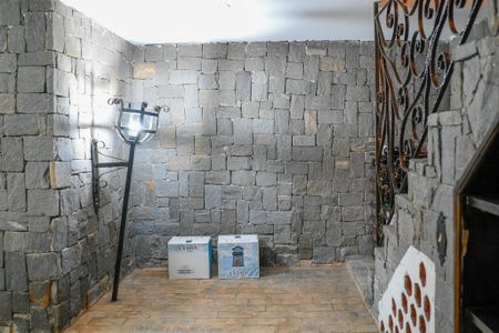 Casa à venda com 469m², 3 quartos e 4 vagasPorão