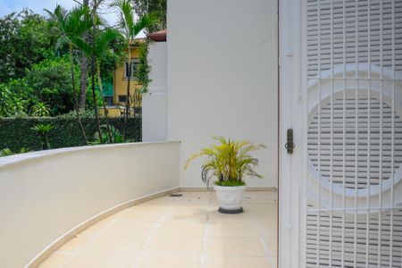 Casa à venda com 469m², 3 quartos e 4 vagasVaranda da Suite 1