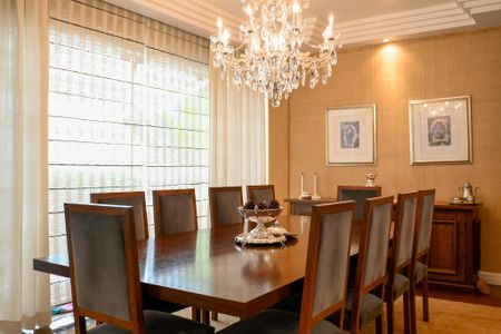 Casa à venda com 469m², 3 quartos e 4 vagasSala