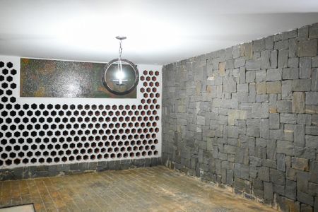 Casa à venda com 469m², 3 quartos e 4 vagasPorão