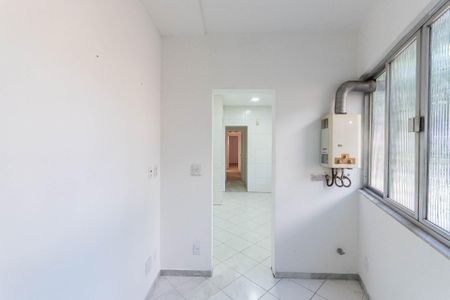 Apartamento à venda com 115m², 2 quartos e 1 vagaÁrea de Serviço