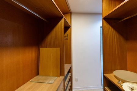 Apartamento à venda com 115m², 2 quartos e 1 vagaCloset Suíte