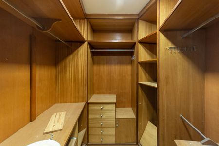 Apartamento à venda com 115m², 2 quartos e 1 vagaCloset Suíte