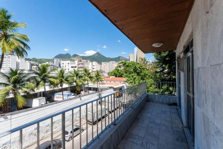 Apartamento à venda com 115m², 2 quartos e 1 vagaVaranda da Sala