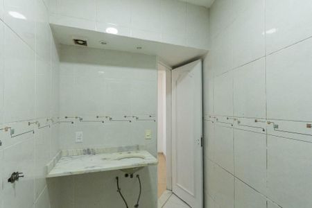 Apartamento à venda com 115m², 2 quartos e 1 vagaBanheiro de serviço