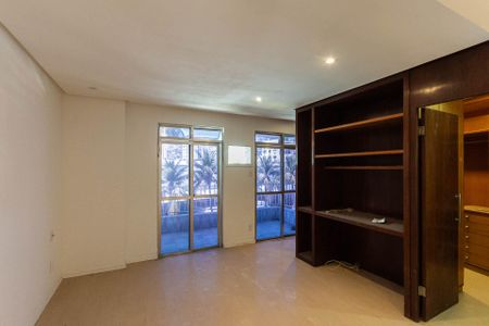 Apartamento à venda com 115m², 2 quartos e 1 vagaSuíte