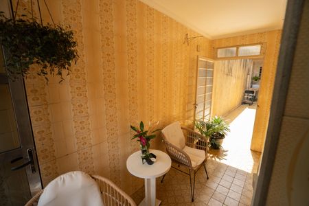 Casa à venda com 160m², 2 quartos e 2 vagas Casa à venda com 160m², 2 quartos e 2 vagasCorredor