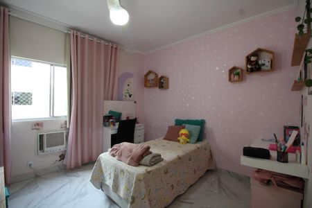 Apartamento à venda com 96m², 4 quartos e 1 vagaQuarto 2