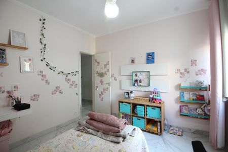 Apartamento à venda com 96m², 4 quartos e 1 vagaQuarto 2