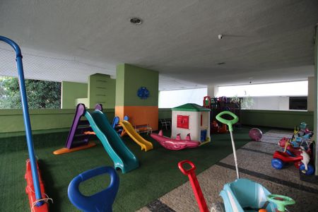 Apartamento à venda com 96m², 4 quartos e 1 vagaPlayground