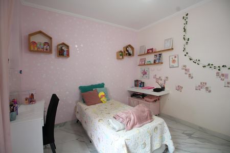 Apartamento à venda com 96m², 4 quartos e 1 vagaQuarto 2