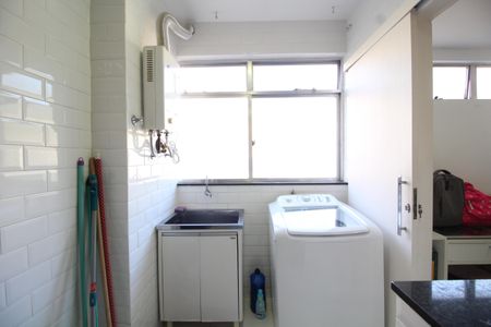 Apartamento à venda com 96m², 4 quartos e 1 vagaÁrea de Serviço