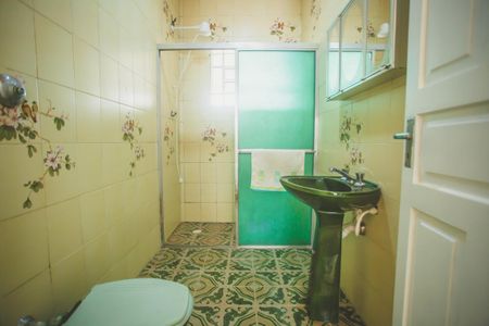 Casa à venda com 120m², 2 quartos e 1 vaga Casa à venda com 120m², 2 quartos e 1 vagaBanheiro