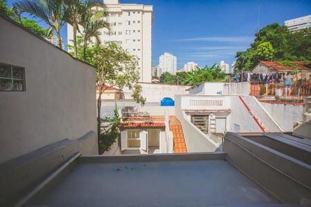 Casa à venda com 120m², 2 quartos e 1 vaga Casa à venda com 120m², 2 quartos e 1 vagaVista